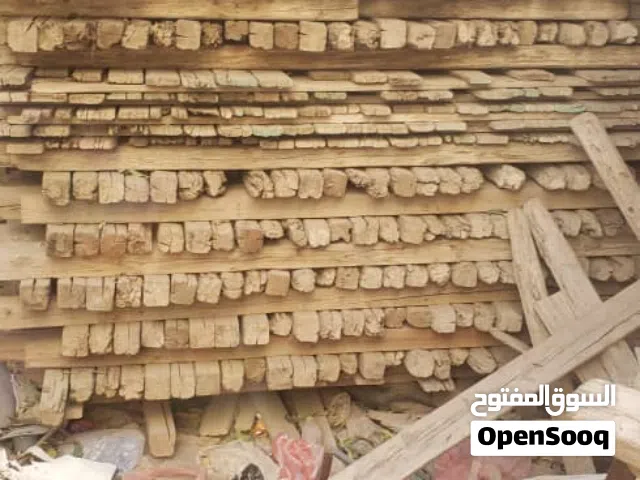 مشتري كل شي اثاث حديد خشب اي حاجه تشتي تبيعها احنا نشتري