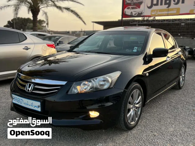 2012 هوندا اكورد LX