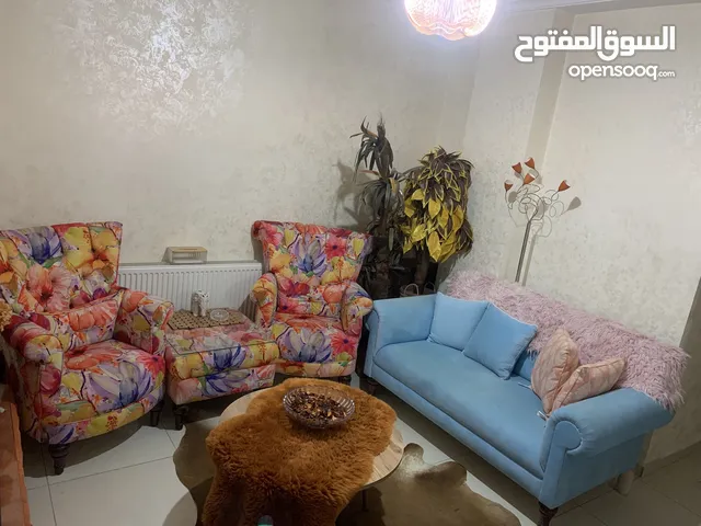 غرفة جلوس وطقم سفرة للبيع