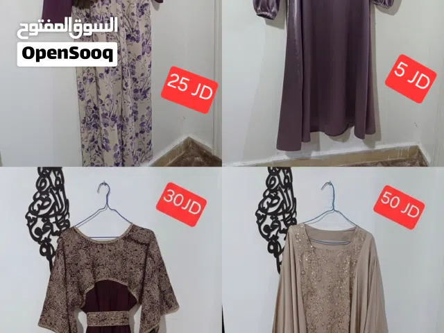 جمبسوتات و ثواب ودراعات بأسعار خيالية استعمال لبسة وحدة فقط والثواب وكالة بأسعار جيدة جدا