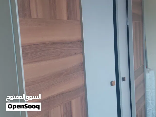 غرفة نوم ماستر، وغرفة نوم شباب وطقم كنب