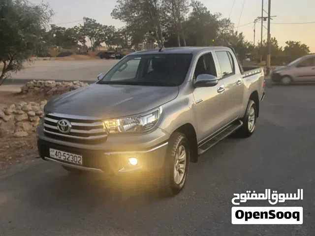 2017, تويوتا, هيلوكس, Standard