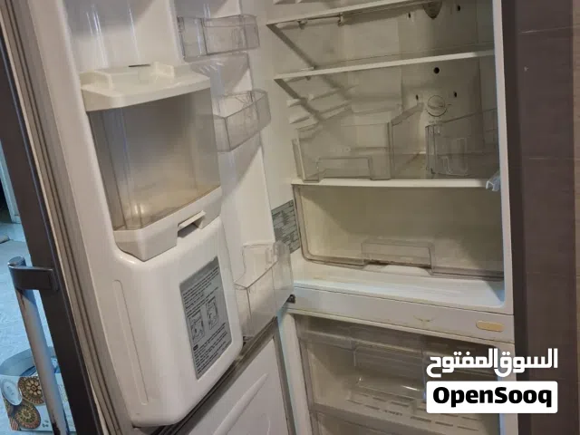 ثلاجة LG بحالة جيدة جدا للبيع