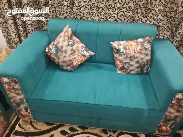 طقم كنب مستعمل نظيف جدا بحاله الوكاله مميز استخدام بسيط جدا للبيع أو البدل