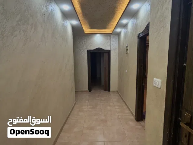 شقة للايجار في ماركا الشماليه  عند اوتستراد