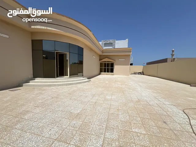 10000 ft 4 Bedrooms Villa for Rent in Ras Al Khaimah Julfar