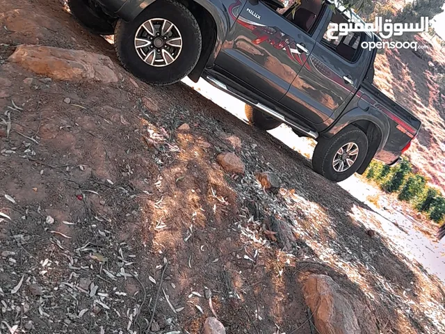 تويوتا هايلكس 2013 4X4 للبيع