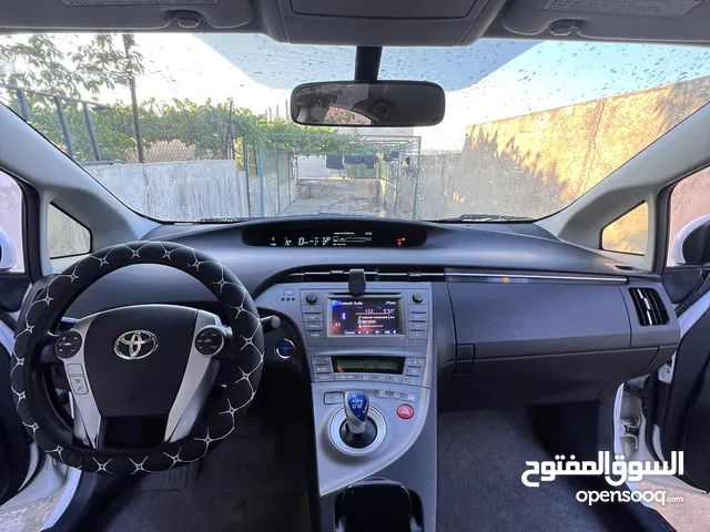 Used Toyota Prius in Amman