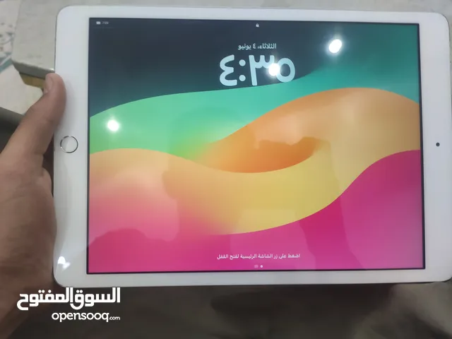Apple iPad 8 128 GB in Tripoli