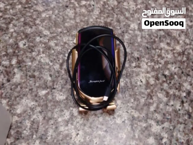 اكسسوارات الهاتف من لزقات شاشه وشواحن وكل ما يلزم الهاتف المحمول