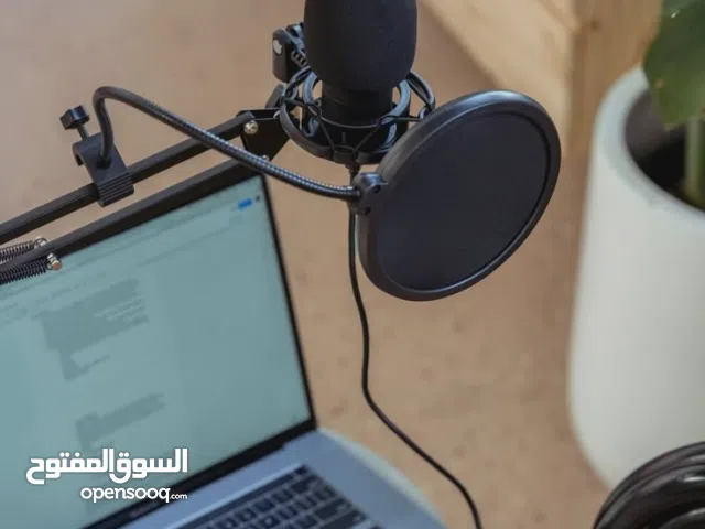 اقدم خدمة التعليق الصوتي الإعلاني