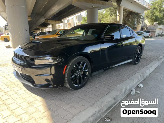 دوج جارجر 2022 السياره جديده على وضع الشركه مناقصهه شيء فئه جيتي فول عدى الفتحه والرادار للبيع فقط