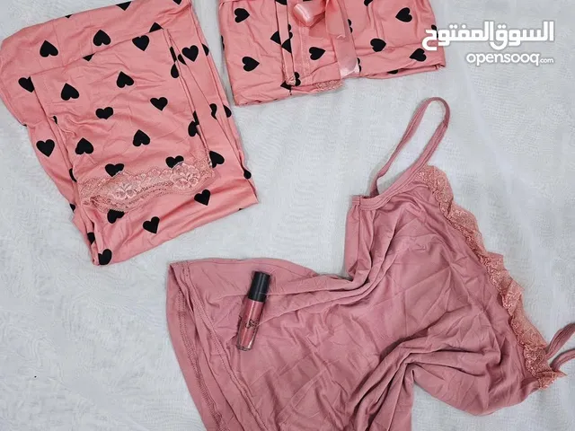 تراكات نسائية