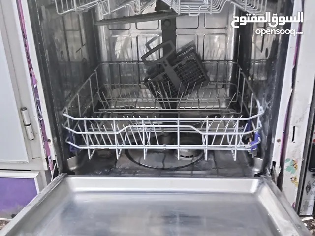 LG 10 Place Settings Dishwasher in Basra