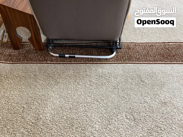 المطلوب كرسي جلوس في الجامع