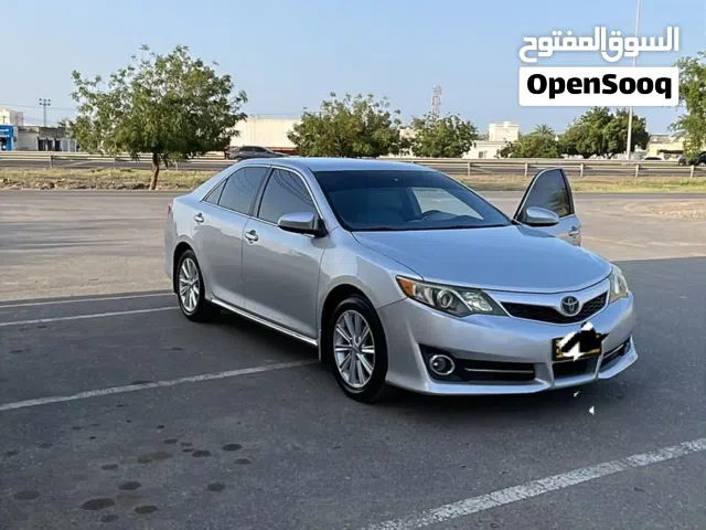 2012 تويوتا كامري LE