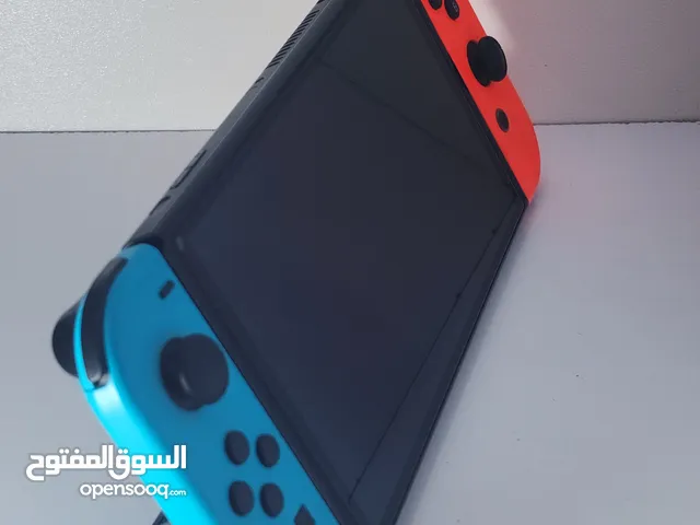 nintendo switch oled نضيف جدا ولا شخطه بيه استخدام اسبوع