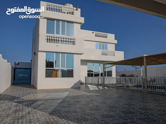 3 Bedrooms Chalet for Rent in Al Sharqiya Sur