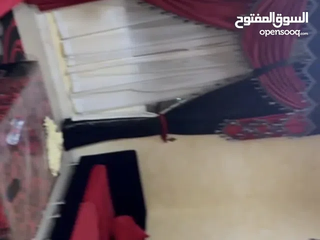 غرفة أطفال وألعاب أطفال وخزائن