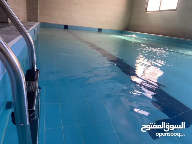 تدريب سباحة
