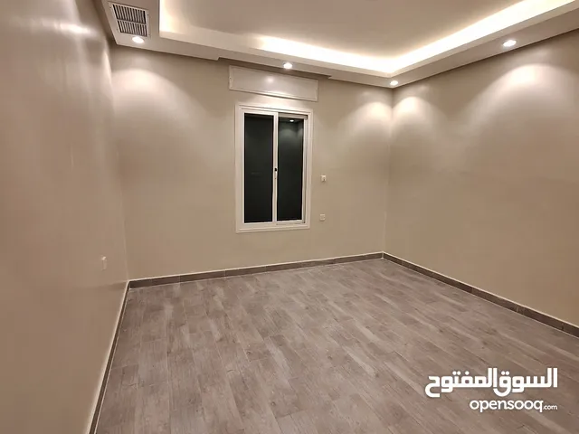 250 m2 3 Bedrooms Apartments for Rent in Al Ahmadi Hadiya