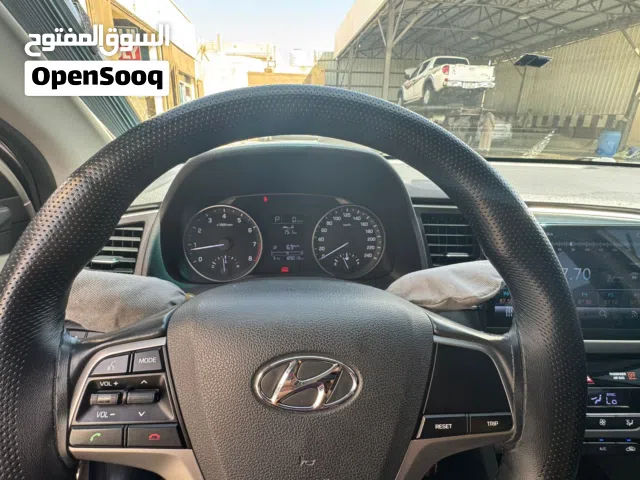 2017 Hyundai Avante Standard