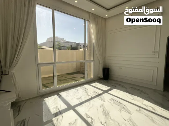 فيلا راقية وقريبة من جامعة السلطان قابوس