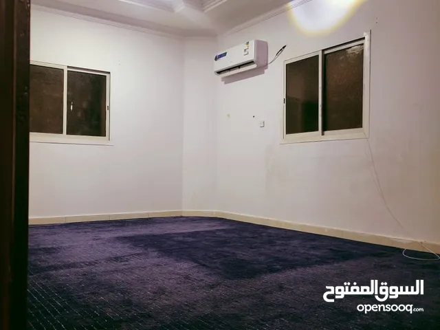 1700 m2 3 Bedrooms Apartments for Sale in Al Riyadh Al Khaleej