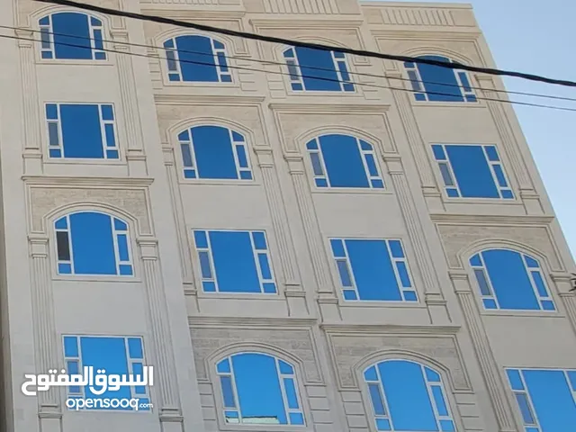 عماره تجاريه روعه روعه وجديد وسعرها رووعه جدا دخلها يوصل ل 5000 دولار