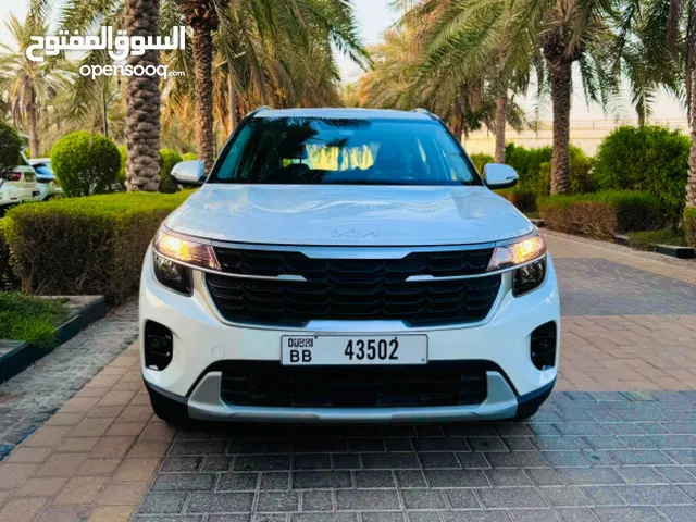 Rent Kia Seltos 2024 in Dubai تأجير كيا سيلتوس 2024 في دبي