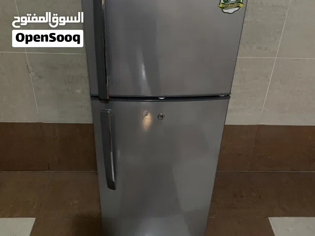 ثلاجه جديده للبيع