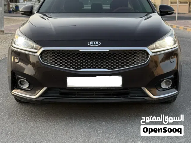 2017 كيا كادينزا Standard