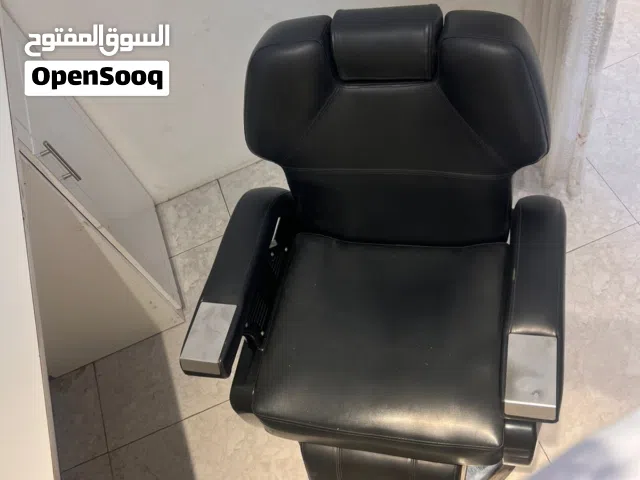 اغراض صالون تجميل نسائي للبيع بحالة جيدة