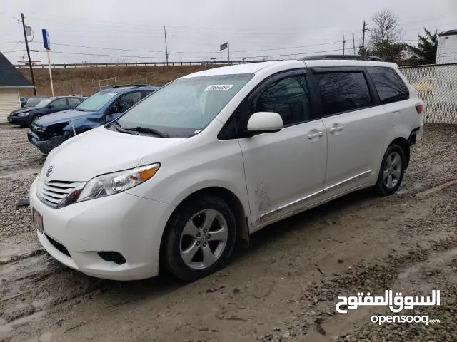Used Toyota Sienna in Al Batinah