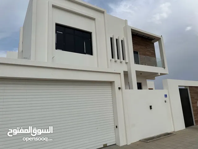 321 m2 5 Bedrooms Villa for Rent in Muscat Manumah