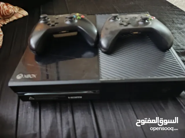 اكس بوكس ون مستعمل بحالت الوكاله معو 2 ايادي ما نفتح فير مرا وحده