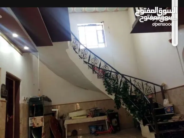 250 m2 4 Bedrooms Villa for Sale in Basra Al Salheya