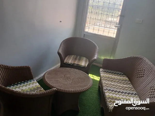 طقم جلسة للبيع بداعي السفر