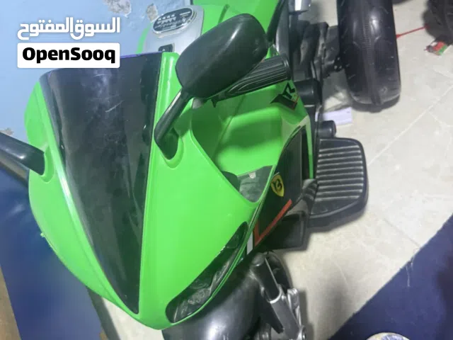 سياره اطفال ودراجه حجم كبير بحالة جديده غير مستخدم الدراجه تشيل وزن لغاية 40 كيلو بسعر مميز للبيع