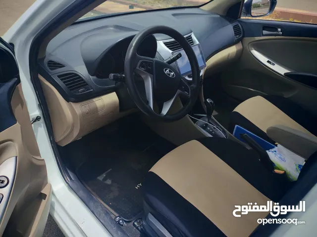 اكسنت للبيع
