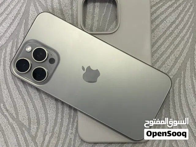 ايفون 15 pro max  نظيف جدا مساحه 256  ما فيه اي خدش وكاله    بطاريه 96