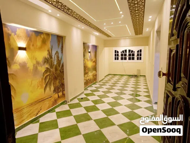 شقه للبيع قريبه من البحر موقع مميز برج فاخر