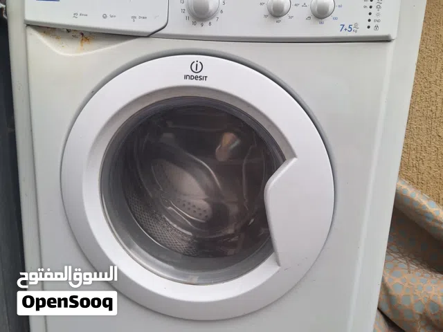 غسالة أوتوماتيك   7.5 ك اندست بحالة جيدة