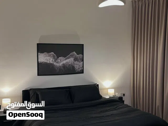 غرف اليجار اليومي في شارع الموج