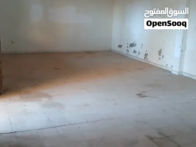 مخزن للأيجار