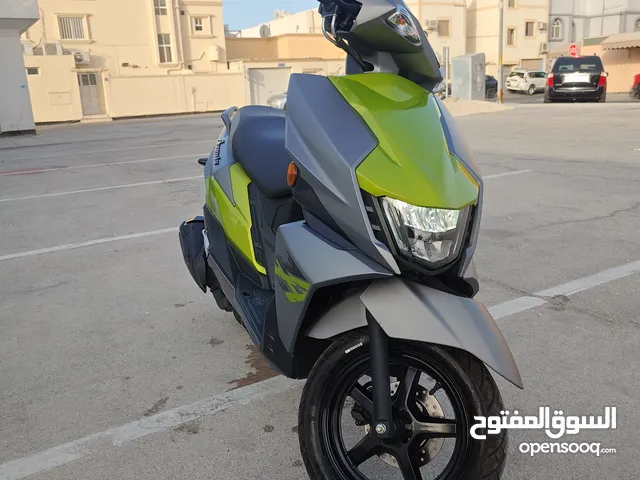 سكوتر سوزوكي 2024 بحالة الوكالة مع رقم مميز جداً