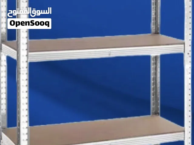 رفوف للتخزين بحالة ممتازة