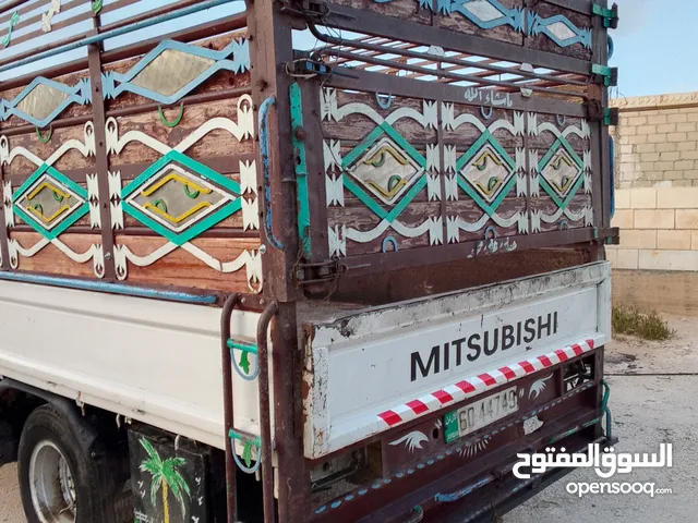 Used Mitsubishi Canter in Mafraq