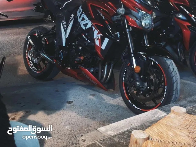 Suzukl Gsx.s 750