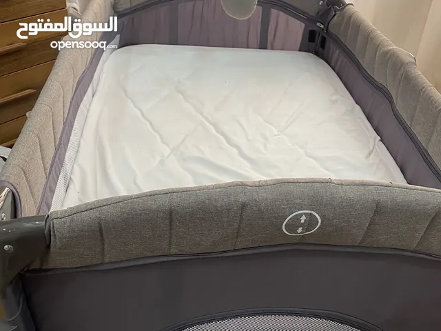 سرير اطفال Robins استخدام بسيط جداً